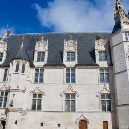 beauvais-musee-de-oise-facade-vue-ensemble