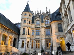 Rouen hotel Bourgtheroulde façade