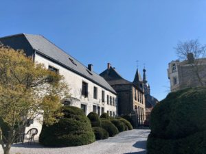 Belgique château Chimay entrée et collégiale