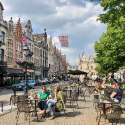 A-voir-a-Malines-Bailles-de-fer-terrasse