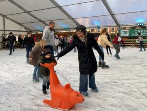 Arras-marche-de-Noel-patinoire