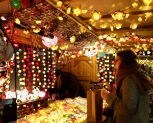 Gand-Marche-de-Noel-stand-decos-lumineuses