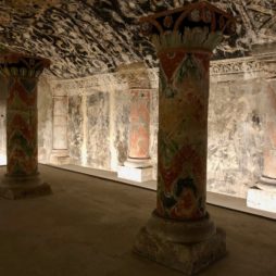 Boulogne-sur-Mer-crypte-basilique-Notre-Dame-salle-murs-peints