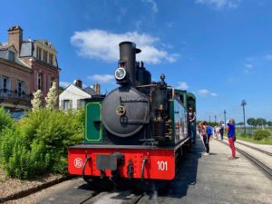 Chemin-de-fer-de-la-baie-de-Somme-locomotive-quai-Saint-Valery