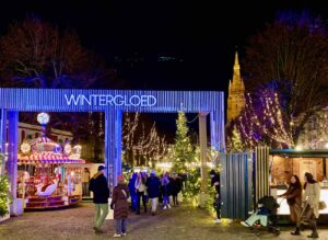 Bruges-Lueur-d-Hiver-marche-Noel-Markt-entree-soir