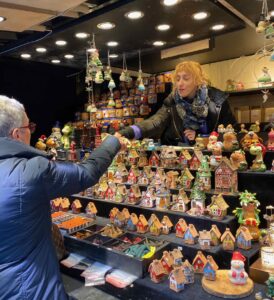 Bruges-Lueur-d-Hiver-marche-Noel-Markt-petites-maisons