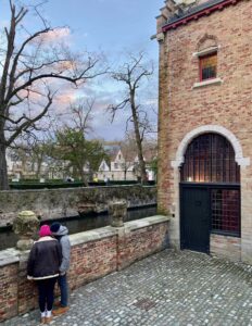 Bruges-regard-canal