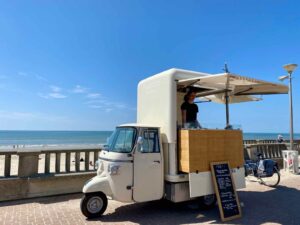 Stella-Plage-creperie-Paulette-triporteur-glaces