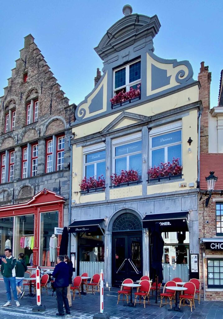 Ou-manger-a-Bruges-brasserie-Raymond-facade