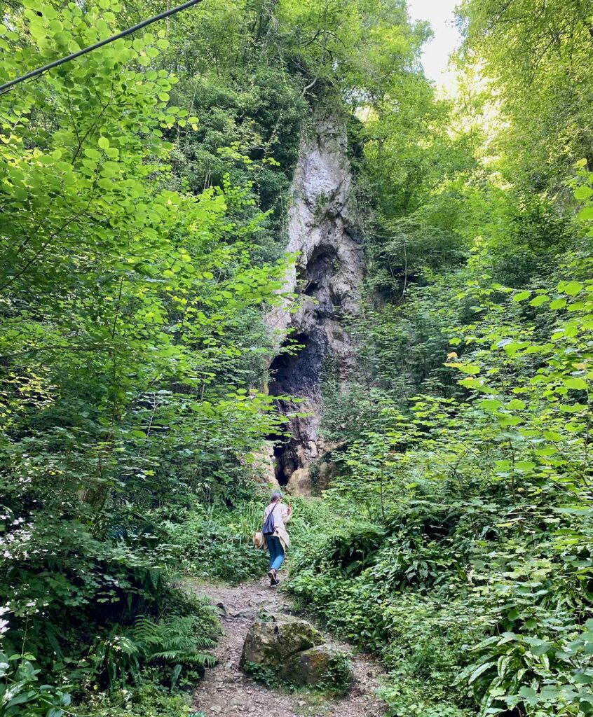 Reserve-naturelle-de-Furfooz-Dinant-grotte