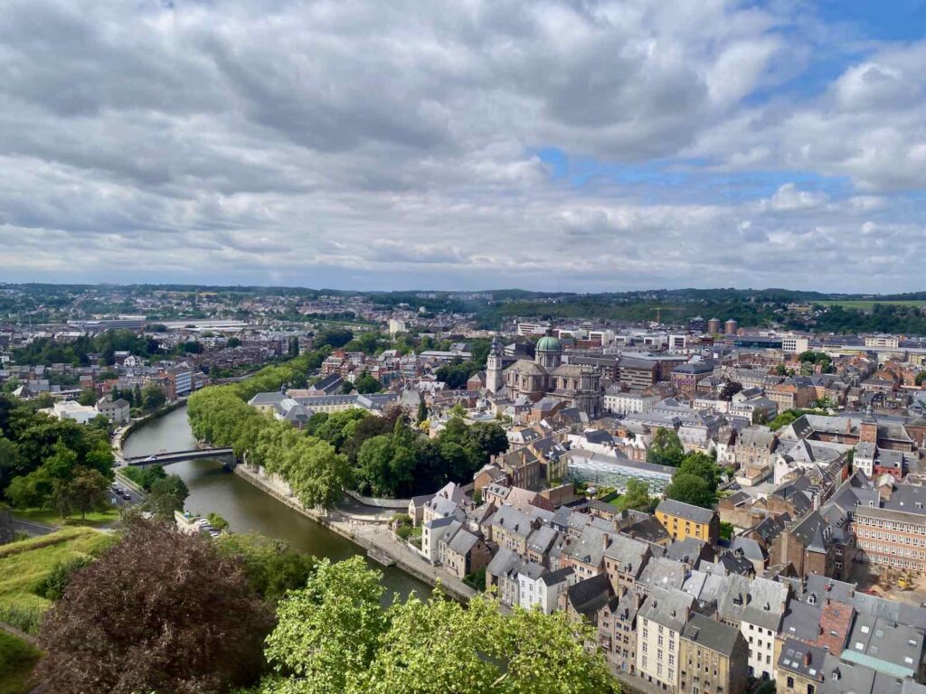 Wallonie-avec-vue-Namur-Meuse-vue-de-haut