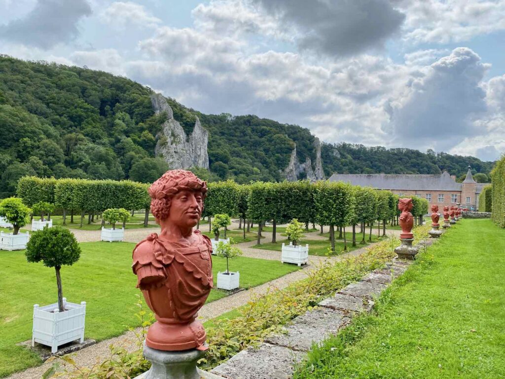 Jardin-en-Wallonie-chateau-de-Freyr-vue-agrumes