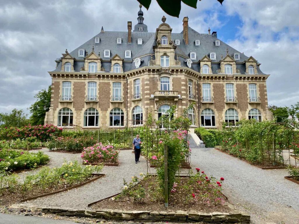 Jardin-en-Wallonie-jardin-des-senteurs-Namur-batiment