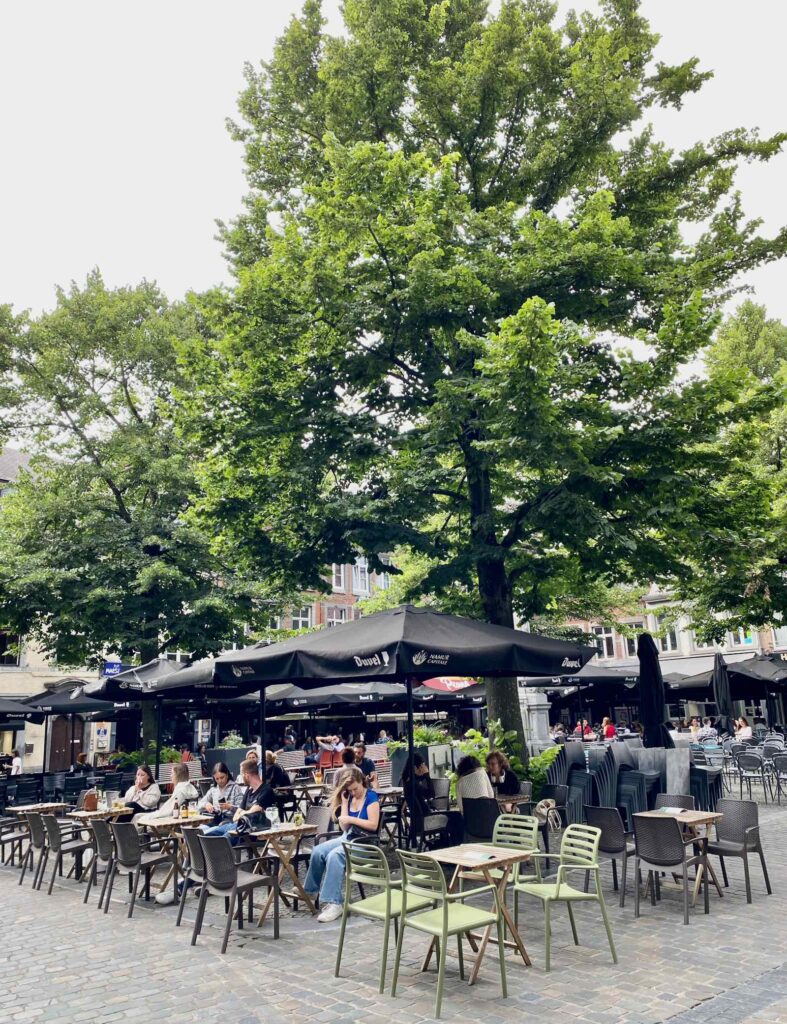 Namur-place-du-marche-aux-legumes-terrasses