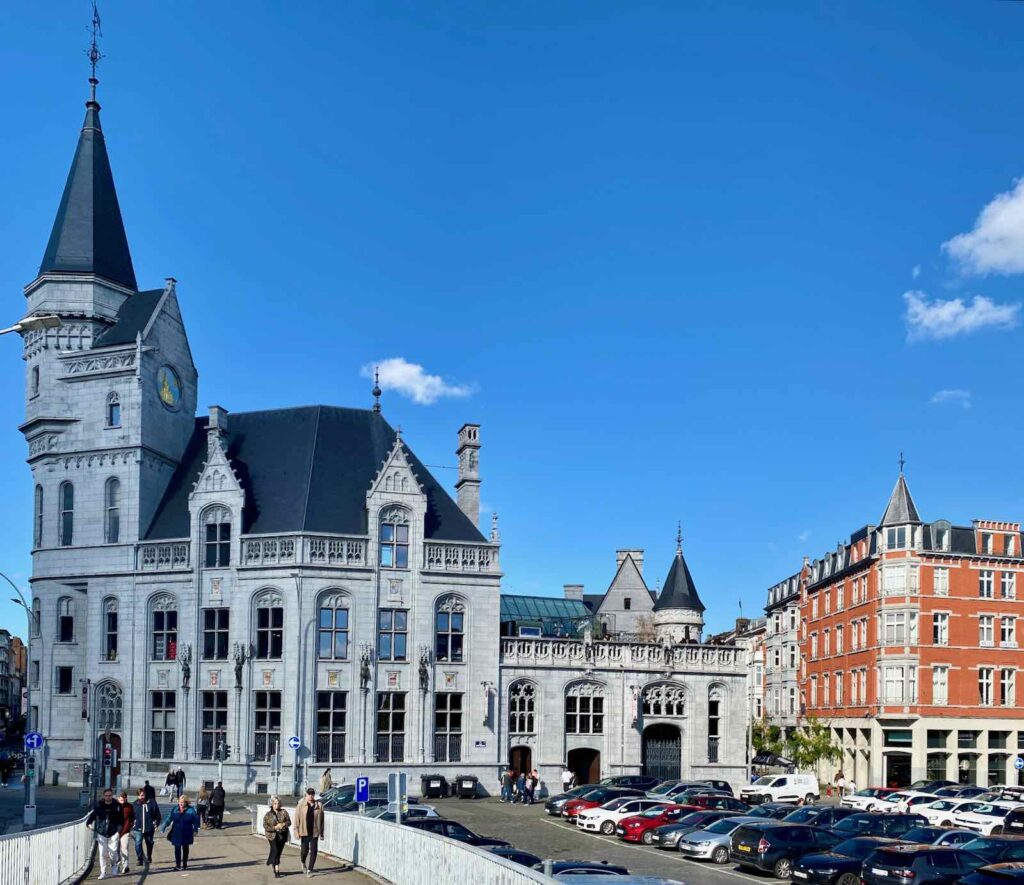 Liege-La-Grand-Poste-exterieur