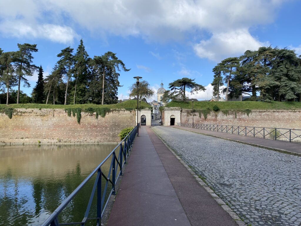 Le-Quesnoy-entree-vers-centre-ville