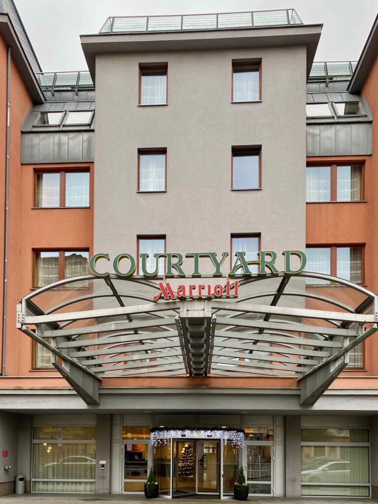 Hotel-Marriott-Courtyard-exterieur