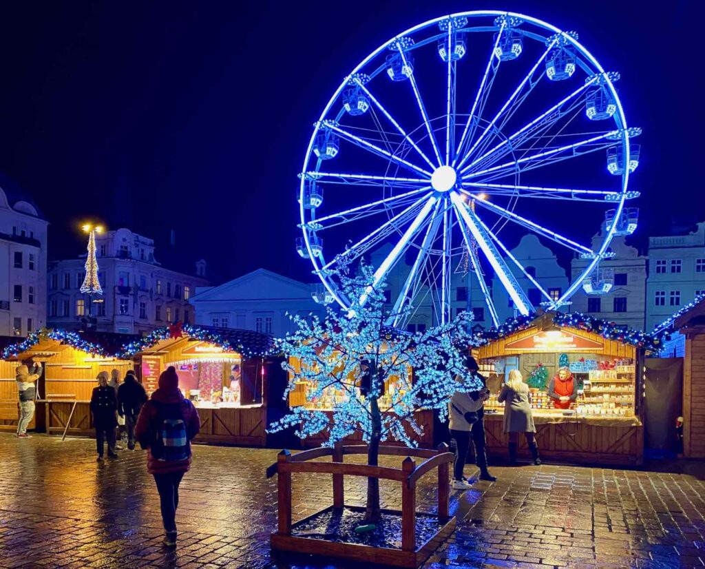 Pilsen-Tchequie-marche-Noel-roue-deux