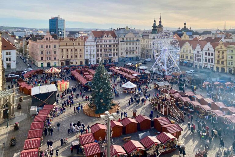 Pilsen-Tchequie-marche-Noel-vu-de-haut