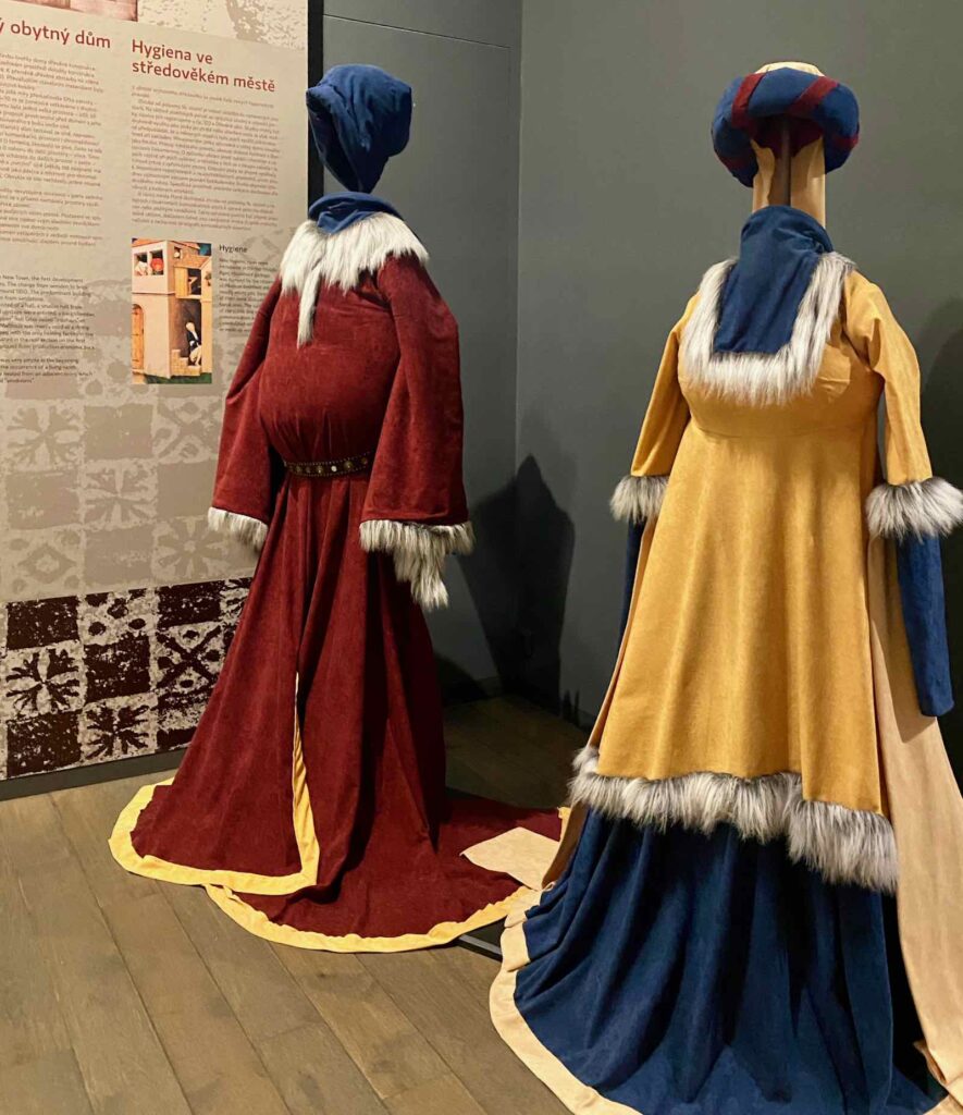 Pilsen-musee-Boheme-occidentale-section-histoire-costumes